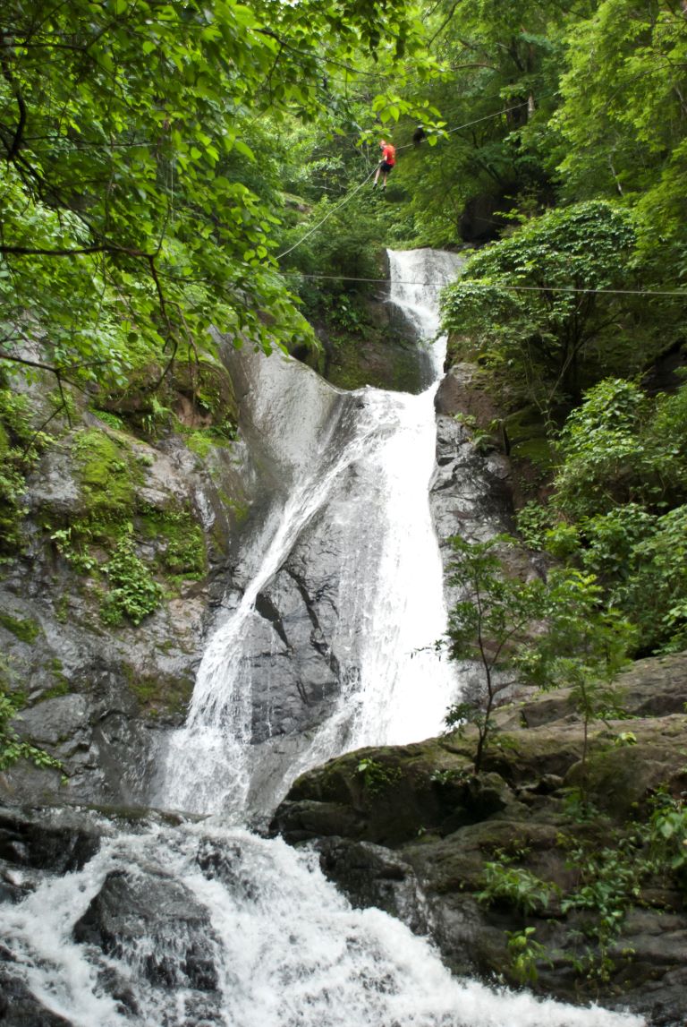 Costa-Rica-Zip-Line-Waterfall-Rappel
