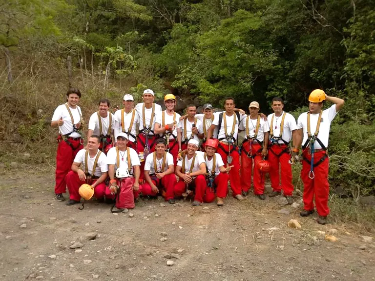 Picture-of-guides768